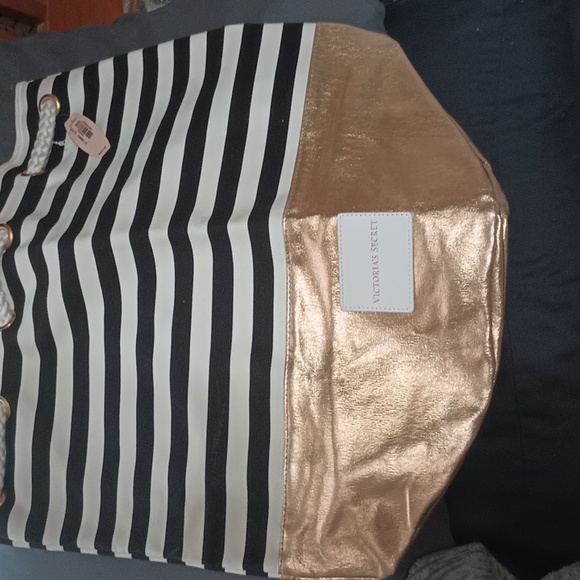 Victoria's Secret NWT Drawstring Striped bag - Picture 3 of 6